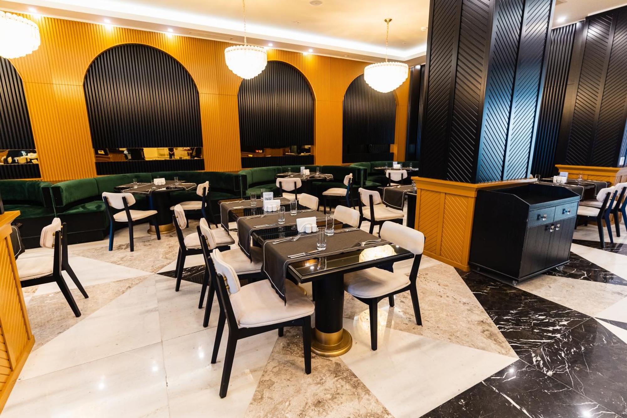 Mercure Baku City Екстериор снимка