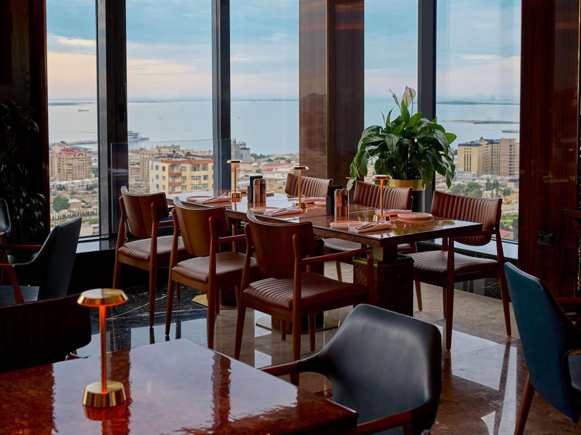 Mercure Baku City Екстериор снимка