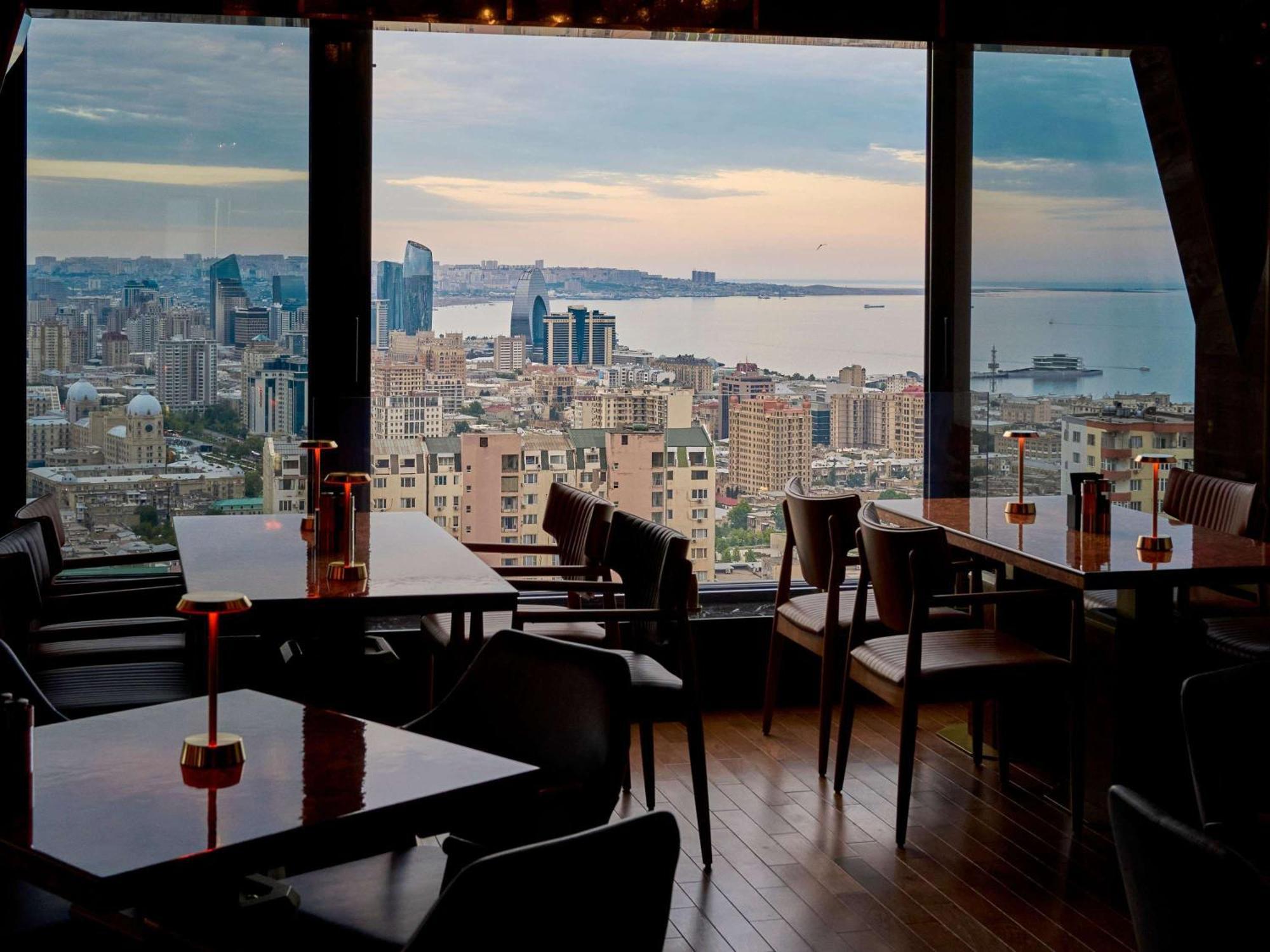 Mercure Baku City Екстериор снимка